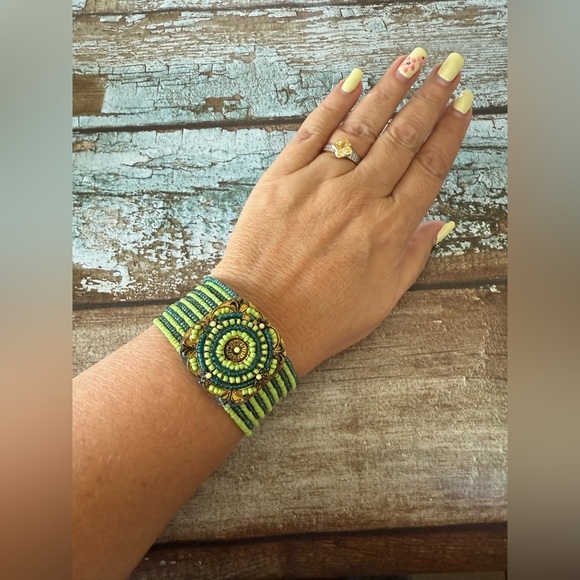 Green blue and bronze Beaded Bracelet - Picture 5 of 5